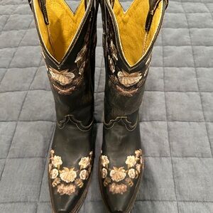 Floral Embroidered Heeled Boots